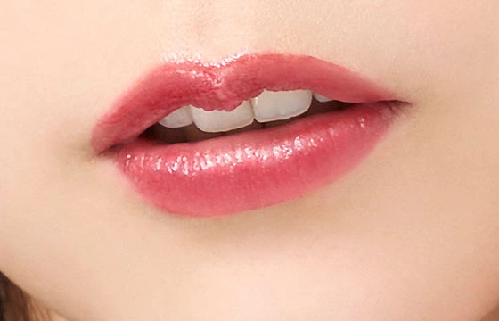 ADDICTION(アディクション) リップ セラム ティントを使ってメイクしたリップ